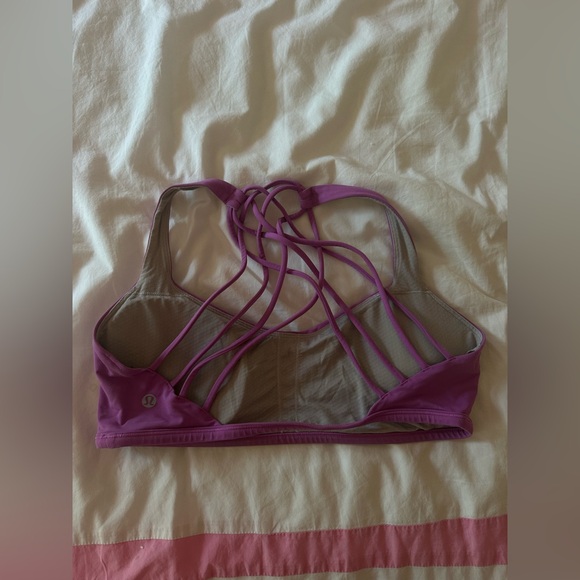 Lululemon Free to be bra - Picture 2 of 3